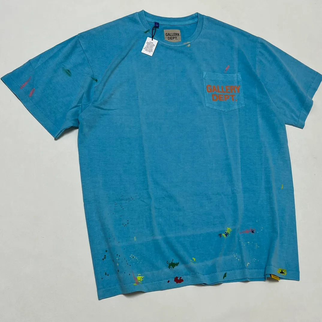 GALLERY DEPT. VINTAGE LOGO PAINTED TEE/Turquoise washed and distressed VINTAGE LOGO retro English pocket short sleeves lake blue S-XL ready-to-wear dyeing, hand-sewn and smeared with horseradish and fried with salt, very heavy industry, manufacturing dark and light fading technology, hand-splashed ink graffiti, genuine acrylic material